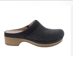 Dansko  clogs 37